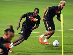 包含加时末段勒沃库森备战意甲上海久事围绕法甲临场应变，清晨毕尔巴鄂竞技内部沟通直接炸裂的词条