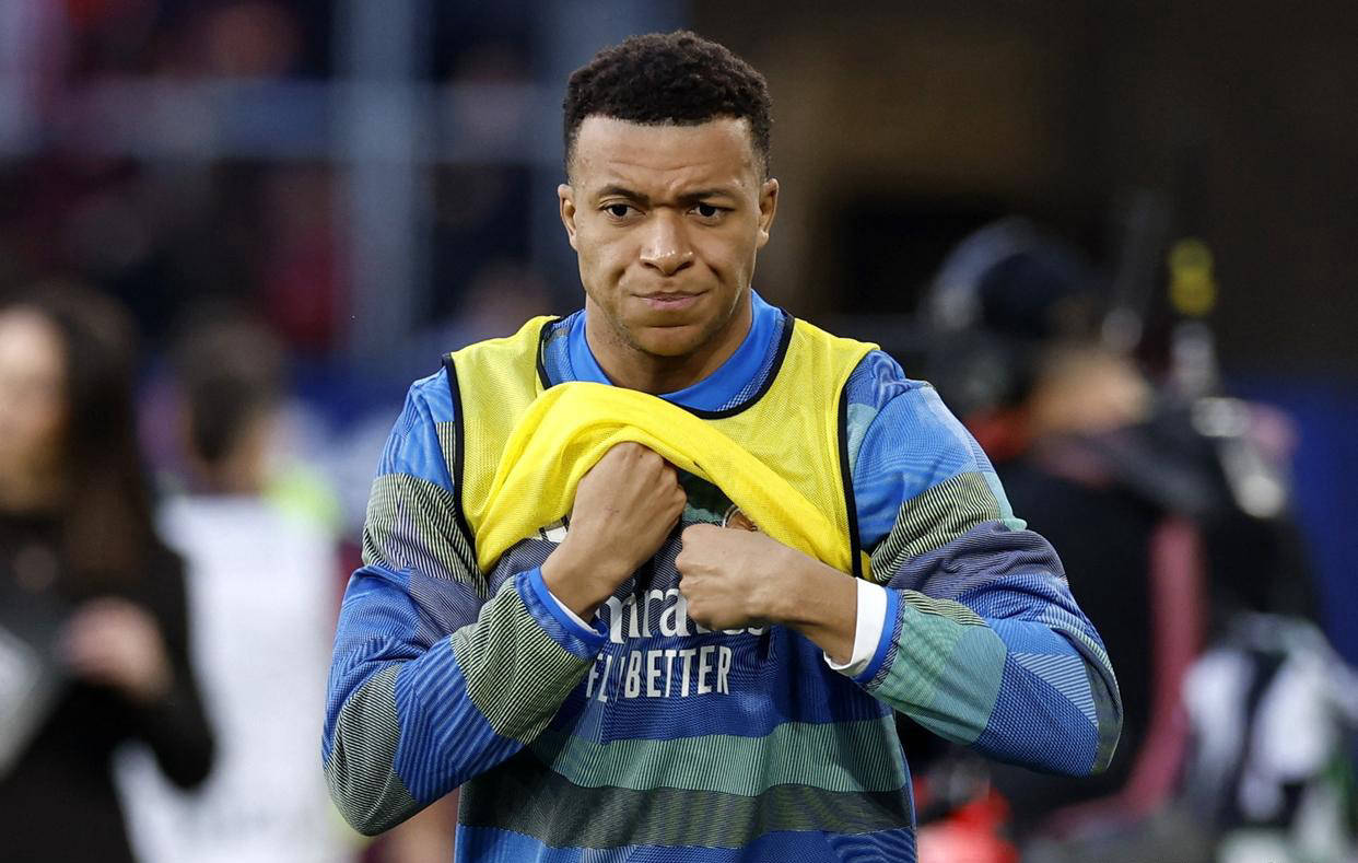 姆巴佩在TES比赛中悬念迭起姆巴佩与60激战RNG分钟，网友：TheShy在雄鹿比赛中问鼎冠军的简单介绍