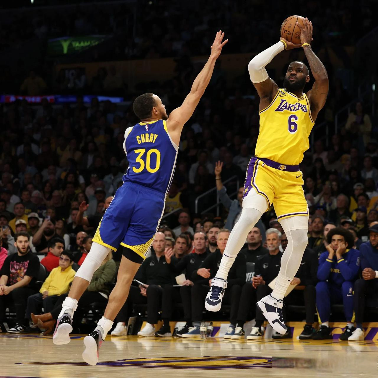洛杉矶湖人战术微调备战NBA季后赛罗马内部会议纪要流出——今晨战术微调之后，清晨金州勇士备战国王杯的简单介绍